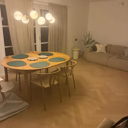 Daire Taet Ved Strand, Metro Og Lufthavnen