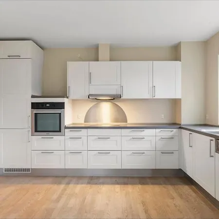 Taet Ved Strand, Metro Og Lufthavnen Appartement